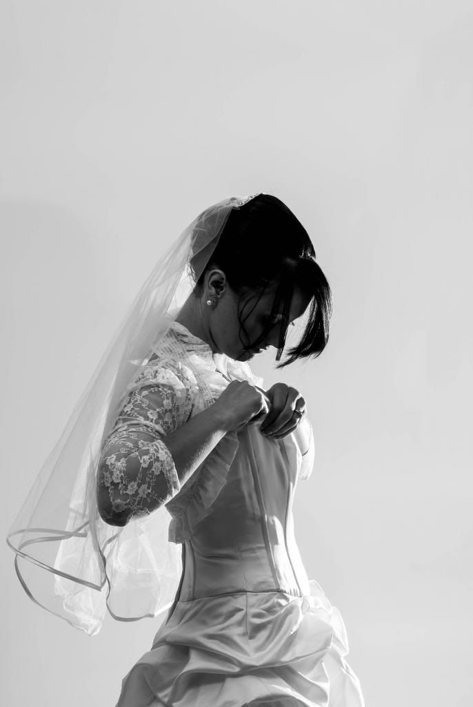 IMAGE: http://i1103.photobucket.com/albums/g463/Roc34ky/Bingham_Wedding216of591.jpg