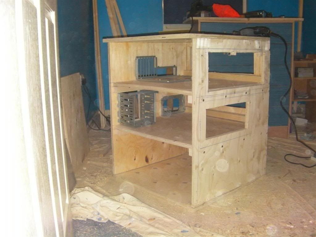 Desk014.jpg