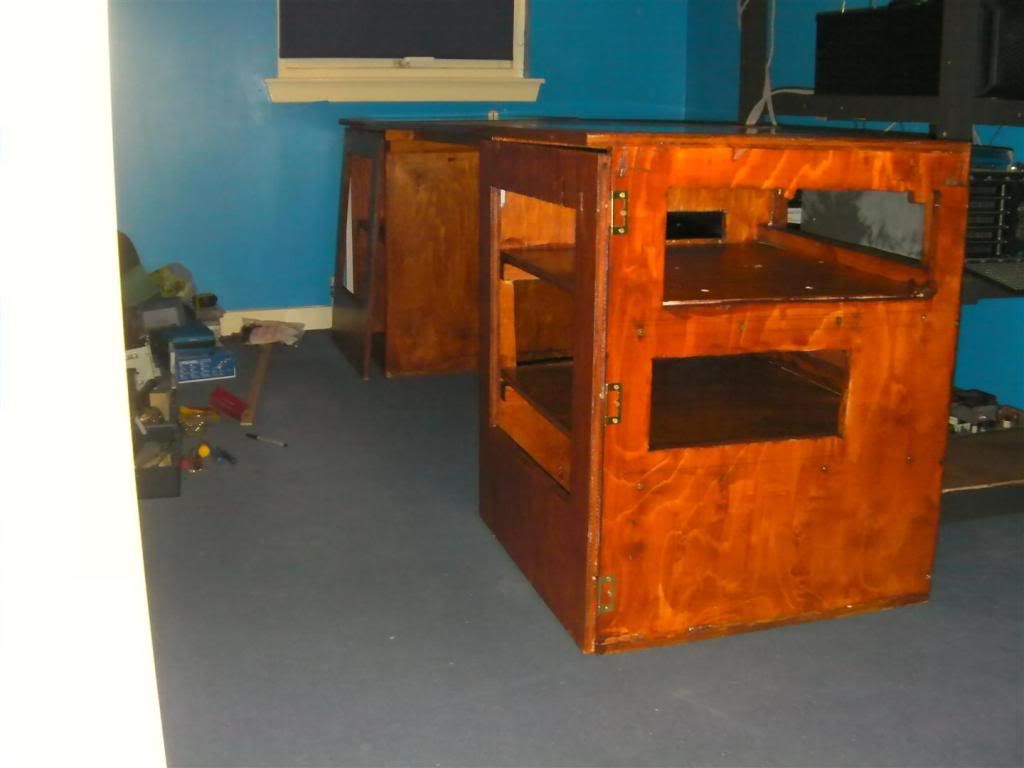 Desk036.jpg