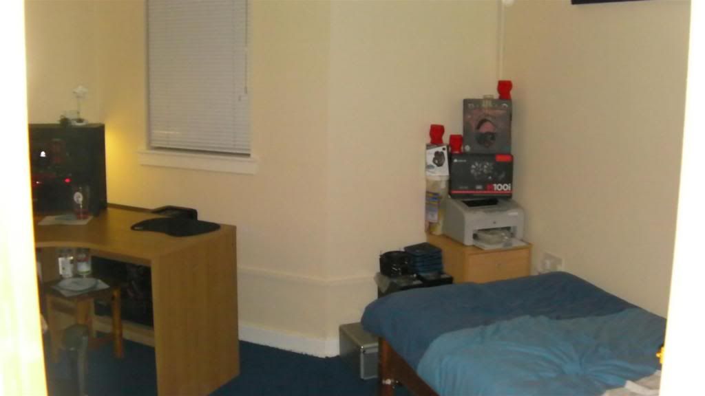 Room02_zpsac0b9b05.jpg
