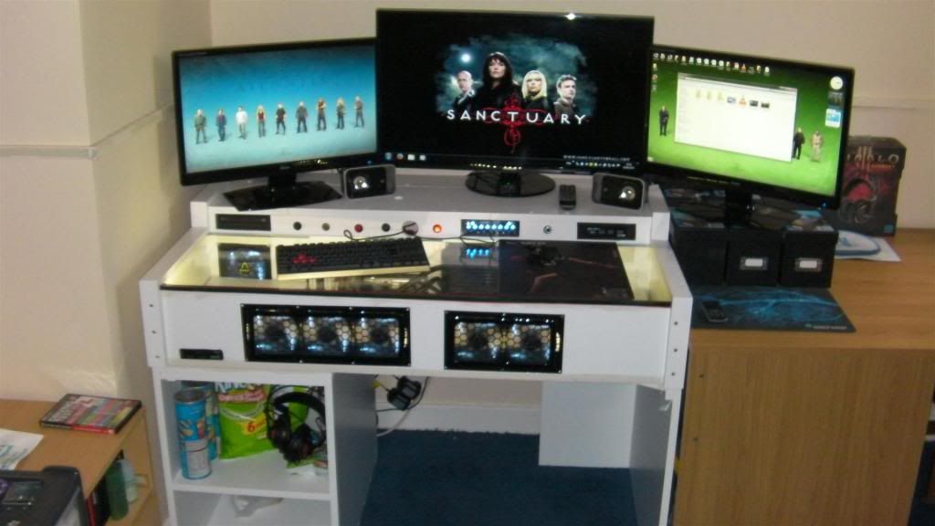 desk53_zps3d4157e6.jpg