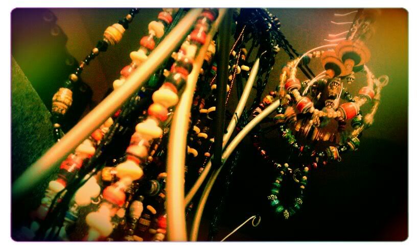 Set: Pro,Filter: X-Process,Vignette: Small Black,Frame: Highlight White,Snapbucket