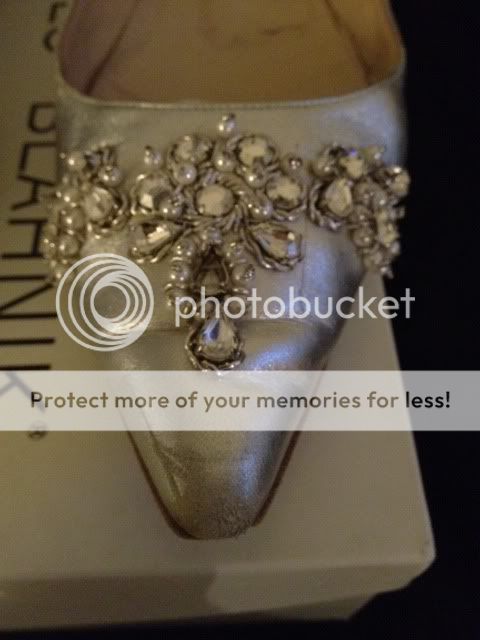 AUTHENTIC MANOLO BLAHNIK SILVER FLATS, SIZE 38/8  